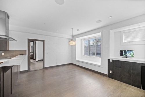 7493 Gatineau Place, Vancouver, BC 