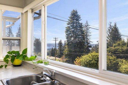 454 Monteray Avenue, North Vancouver, BC 