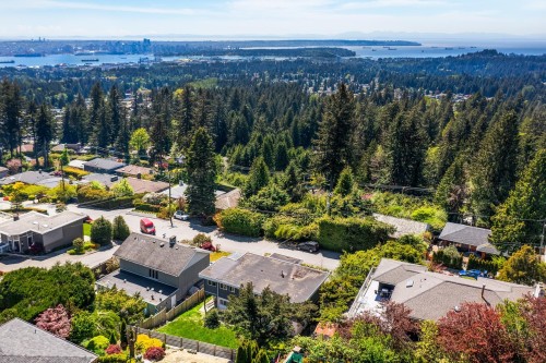 454 Monteray Avenue, North Vancouver, BC 