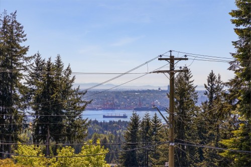 454 Monteray Avenue, North Vancouver, BC 