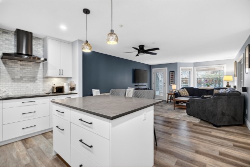 304-19236 Ford Road, Pitt Meadows, BC 