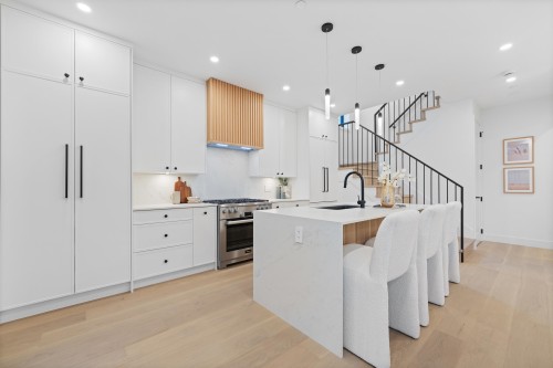 1-2846 12Th Avenue W, Vancouver, BC 