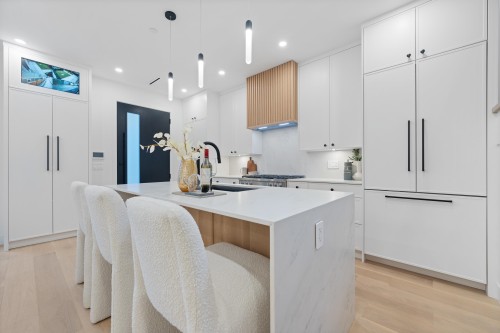 1-2846 12Th Avenue W, Vancouver, BC 