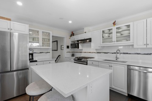876 Harris Place, Delta, BC 