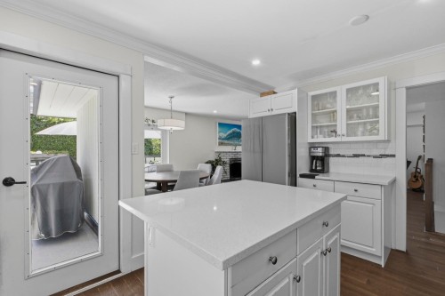 876 Harris Place, Delta, BC 