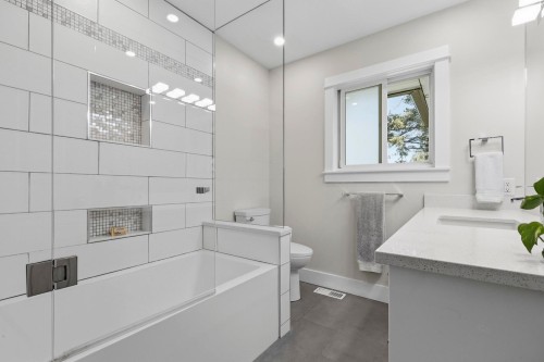 876 Harris Place, Delta, BC 