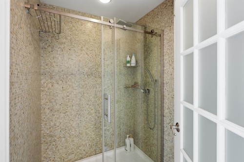 2015 Creelman Avenue, Vancouver, BC 