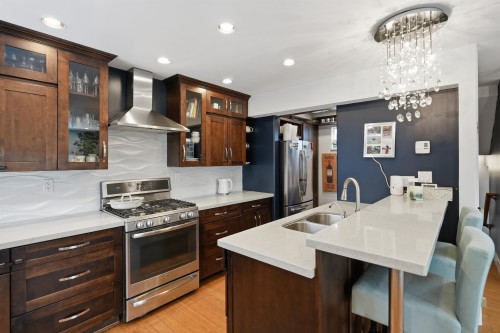 2015 Creelman Avenue, Vancouver, BC 