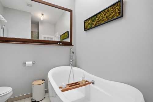 2015 Creelman Avenue, Vancouver, BC 