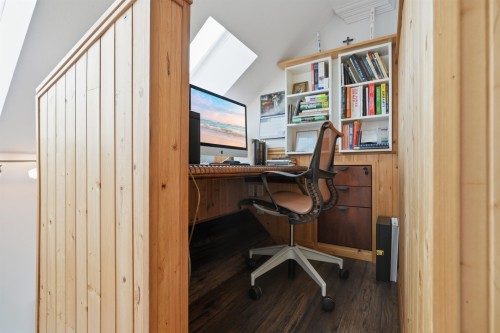 2015 Creelman Avenue, Vancouver, BC 