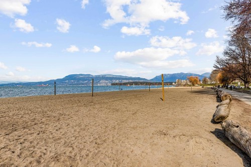 2015 Creelman Avenue, Vancouver, BC 
