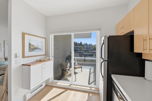202-3151 Connaught Crescent, North Vancouver, BC 