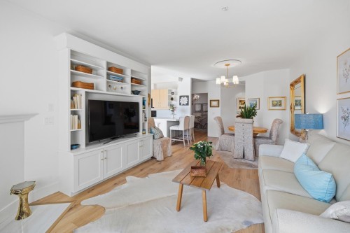 202-3151 Connaught Crescent, North Vancouver, BC 