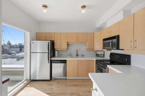 202-3151 Connaught Crescent, North Vancouver, BC 
