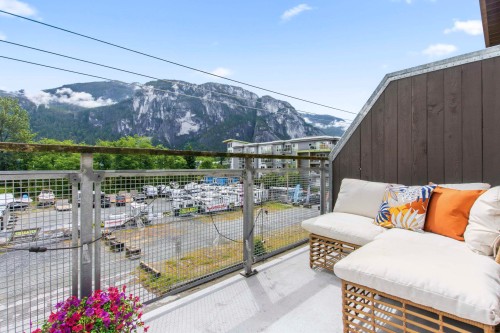 306-38142 Cleveland Avenue  Squamish, BC V8B 0A4