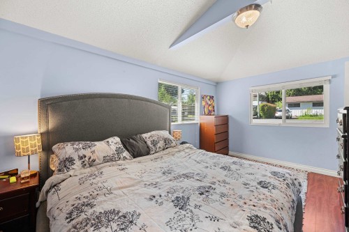 24898 122 Avenue, Maple Ridge, BC 