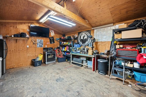 24898 122 Avenue, Maple Ridge, BC 