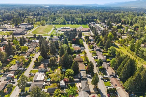 24898 122 Avenue, Maple Ridge, BC 
