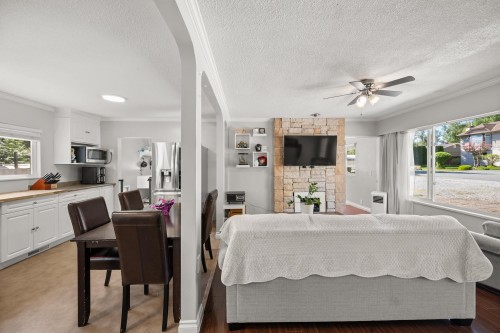 24898 122 Avenue, Maple Ridge, BC 