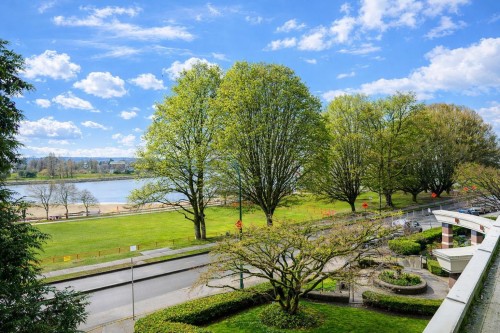 304-1233 Beach Avenue, Vancouver, BC 