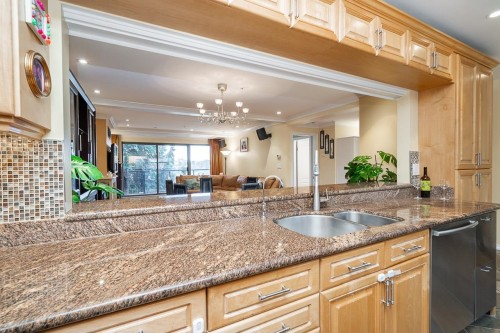 304-1233 Beach Avenue, Vancouver, BC 