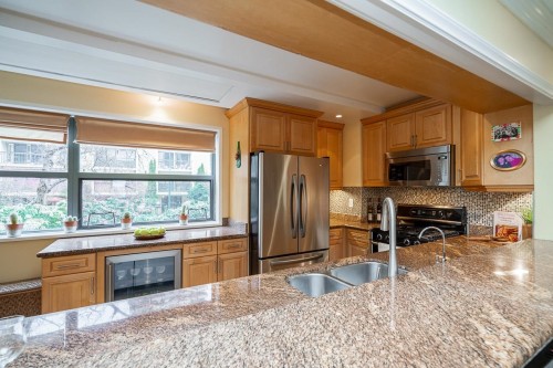 304-1233 Beach Avenue, Vancouver, BC 