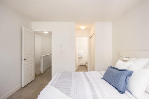 2-8533 Cumberland Place, Burnaby, BC 