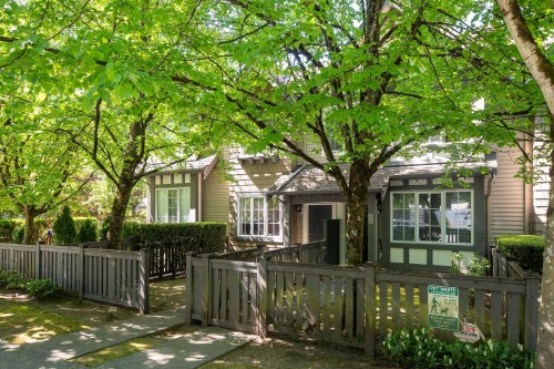 2-8533 Cumberland Place, Burnaby, BC 