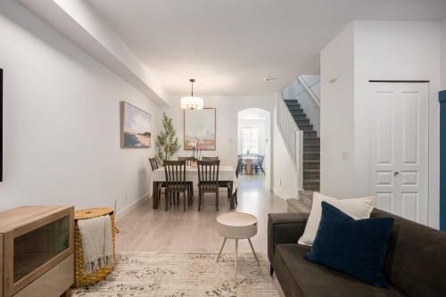 2-8533 Cumberland Place, Burnaby, BC 