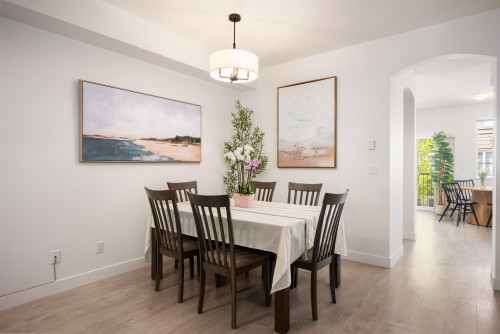 2-8533 Cumberland Place, Burnaby, BC 