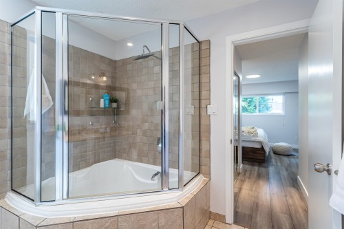 20823 River Road, Maple Ridge, BC 