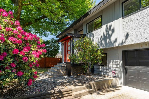 20823 River Road, Maple Ridge, BC 