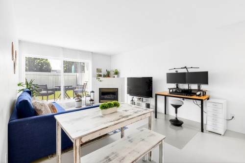 204-22347 Lougheed Highway, Maple Ridge, BC 