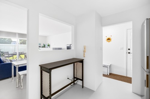 204-22347 Lougheed Highway, Maple Ridge, BC 