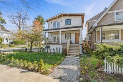 2072 Kitchener Street  Vancouver, BC V5L 2W8