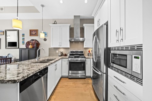 415-4977 Springs Boulevard, Delta, BC 