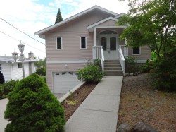 6217 Norwest Bay Road Sechelt, BC V7Z 0M2