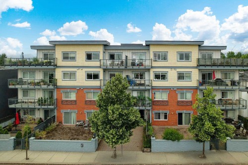 401-22363 Selkirk Avenue  Maple Ridge, BC V2X 2X6