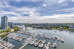 2101-1228 Marinaside Crescent  Vancouver, BC V6Z 2W4