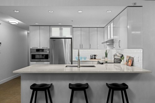 307-1009 Expo Boulevard, Vancouver, BC 