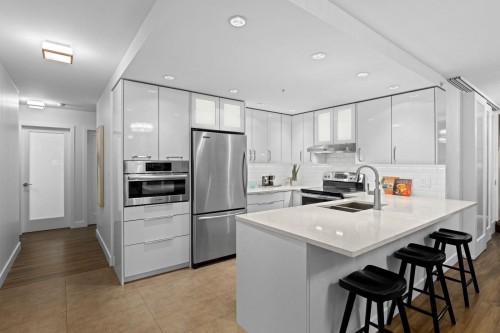 307-1009 Expo Boulevard, Vancouver, BC 