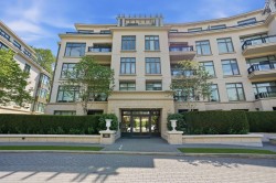 203-540 Waters Edge Crescent  West Vancouver, BC V7T 0A2