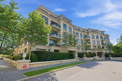203-540 Waters Edge Crescent, West Vancouver, BC 