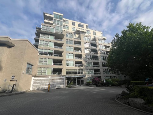 210-9232 University Crescent, Burnaby, BC 