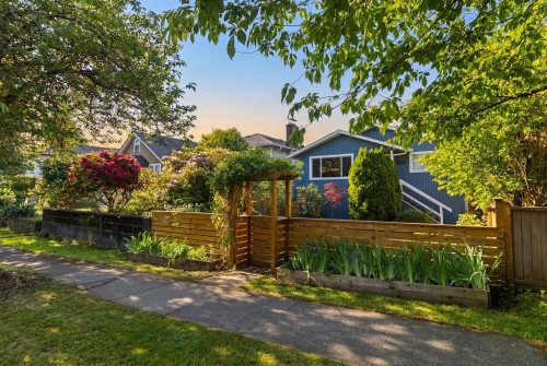 3172 2Nd Avenue E, Vancouver, BC 