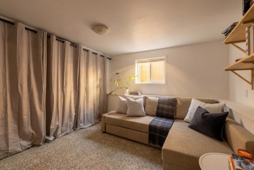3172 2Nd Avenue E, Vancouver, BC 