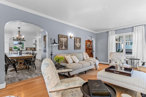 725 Fifth Street, New Westminster, BC 