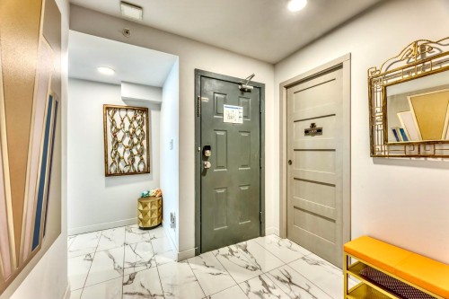 704-2468 Broadway E, Vancouver, BC 