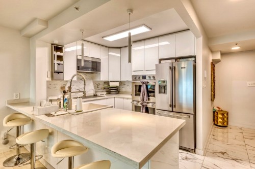 704-2468 Broadway E, Vancouver, BC 