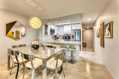 704-2468 Broadway E, Vancouver, BC 